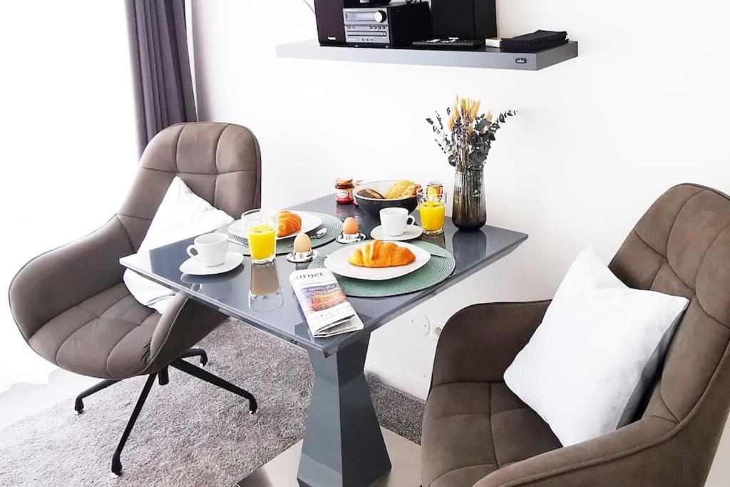 Hh 03 By Rockchair - Superhost Status - Modernes Apartment Mit Sonnigem Balkon & Premium Boxspringbetten In Winterhude - Hamburg Top Geheimtipp Eksteriør bilde