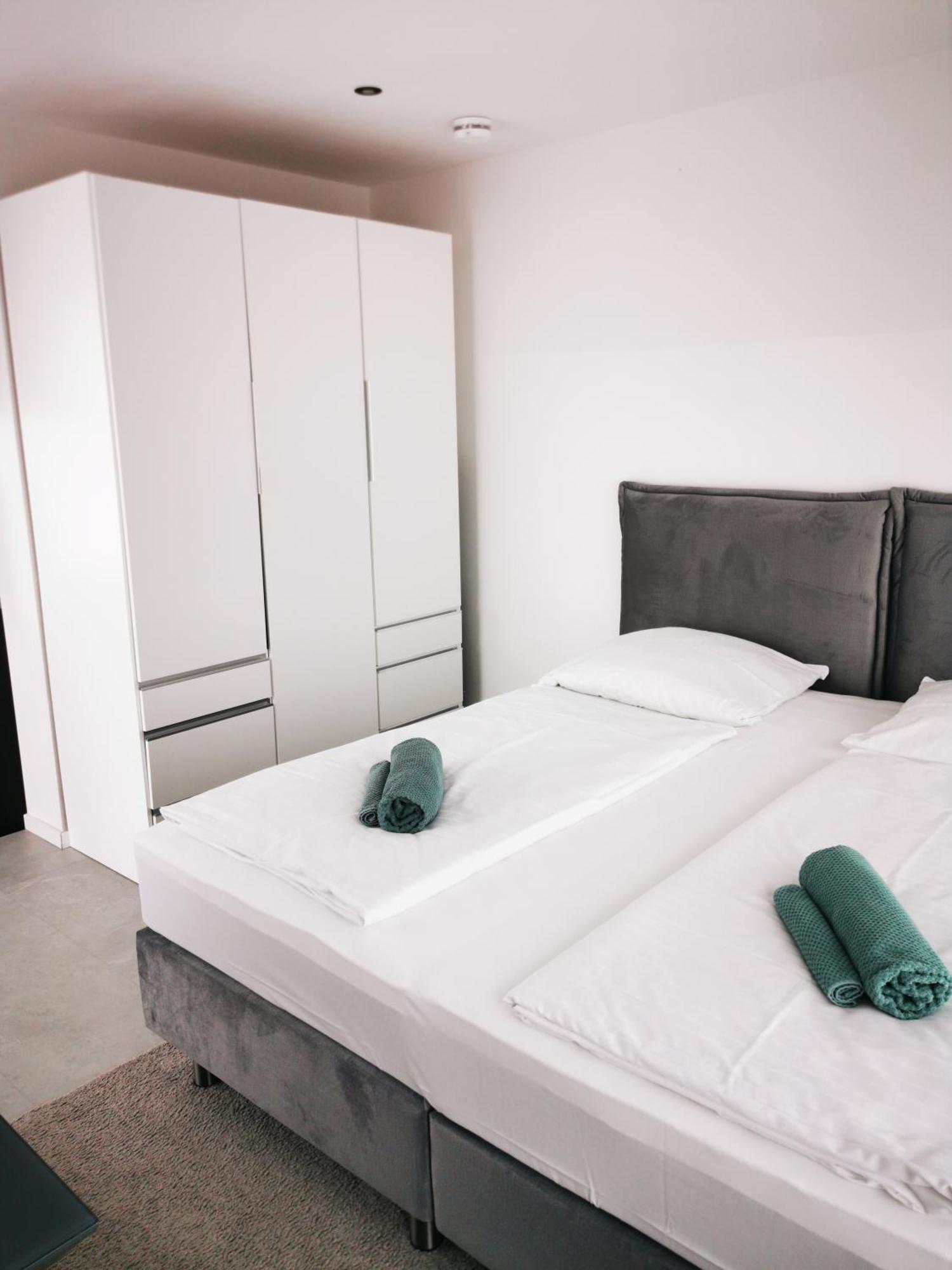 Hh 03 By Rockchair - Superhost Status - Modernes Apartment Mit Sonnigem Balkon & Premium Boxspringbetten In Winterhude - Hamburg Top Geheimtipp Eksteriør bilde